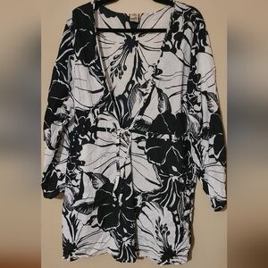 Islander Black and White Floral Tunic Swim Coverup Size 2X